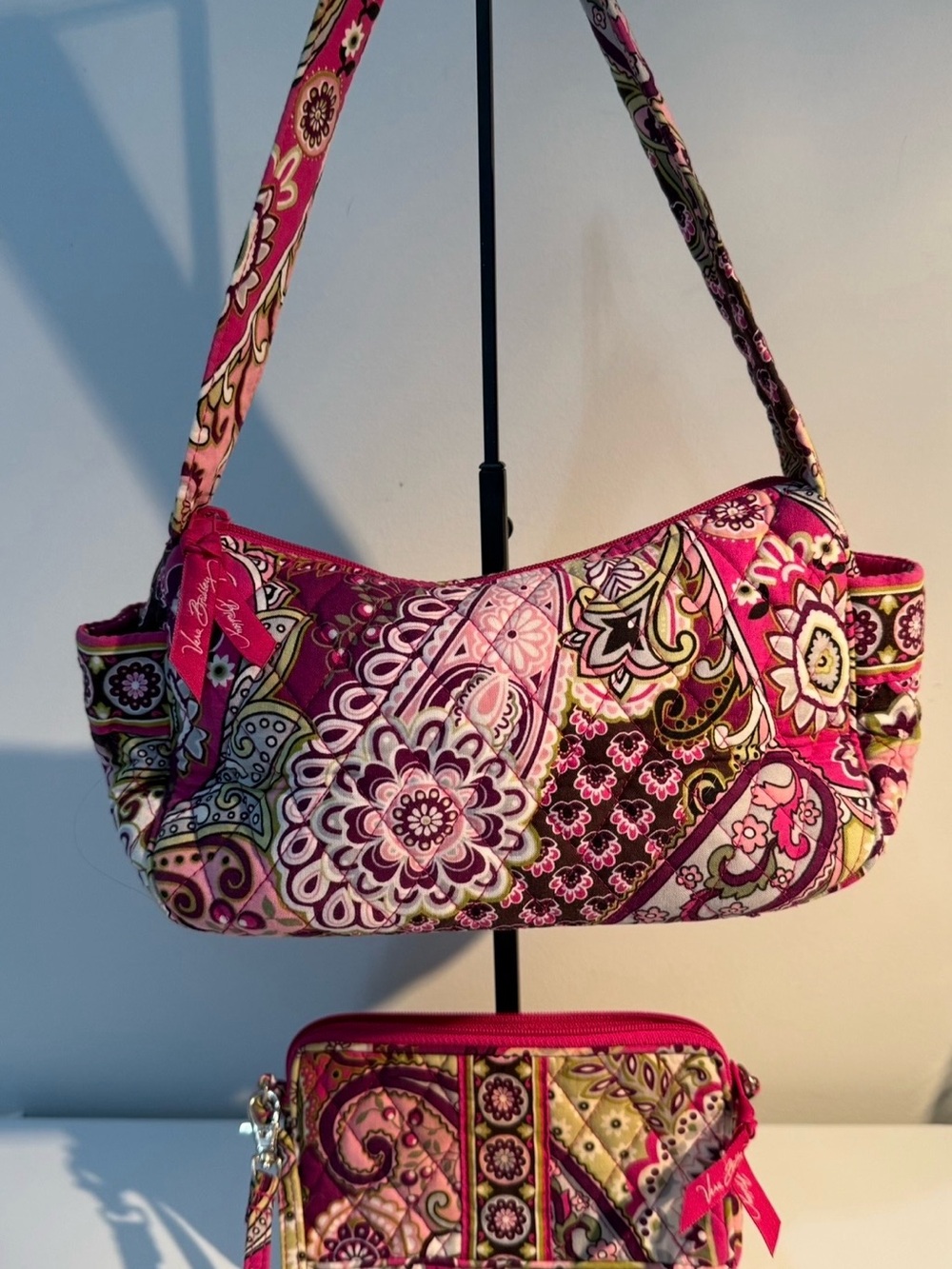 NWOT Vera Bradley Very Berry Paisley Shoulder Bag & Matching Wristlet Wallet Set - Picture 6 of 8